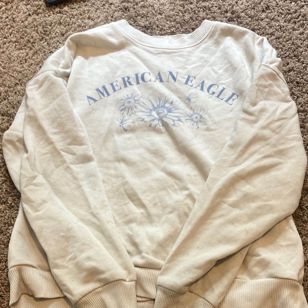 American Eagle Outfitters White and Blue Floral Sweater